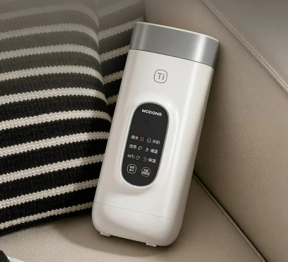 Titāna elektriskā ceļojumu ūdens sildkrūze, 650ml, 220V