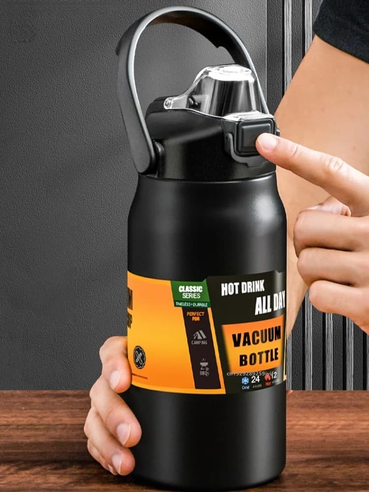 Liels sporta termoss ar salmiņu 0.8-1.5L